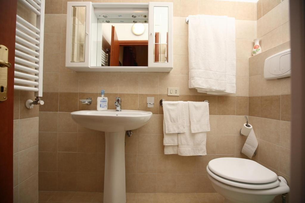 Bed Breakfast And Cappuccino Rome Exterior photo